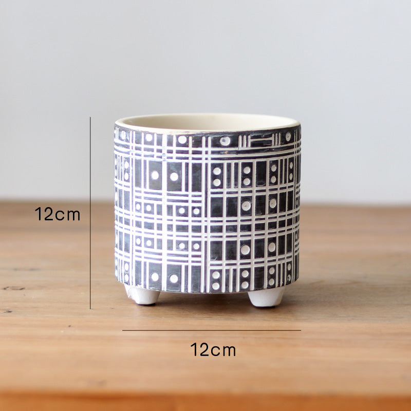 Weather Resistant Stylish Flower Pot for Garden & Balcony