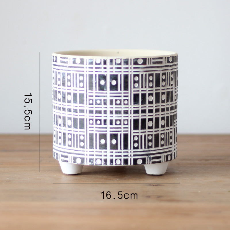 Weather Resistant Stylish Flower Pot for Garden & Balcony